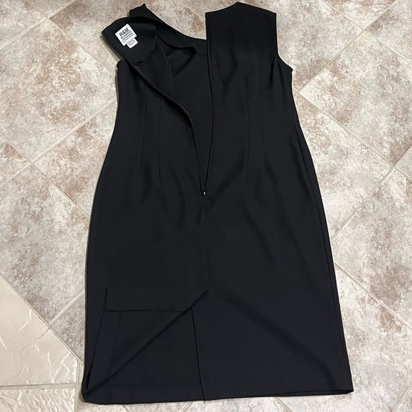 R & M Richards Karen Kwong Sleeveless Black Midi Dress Scoop Neck Sz 10 Stretchy - Picture 4 of 11